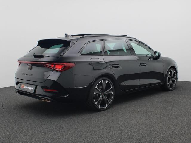 Cupra Leon Sportstourer 1.4 e-Hybrid VZ Performance 245PK DSG SOH 93%, Panoramadak, Achteruitrijcamera, Elektr. Achterklep, Stuur/stoelverwarming, Keyless, Adaptieve Cruise Control, 19" LM Velgen