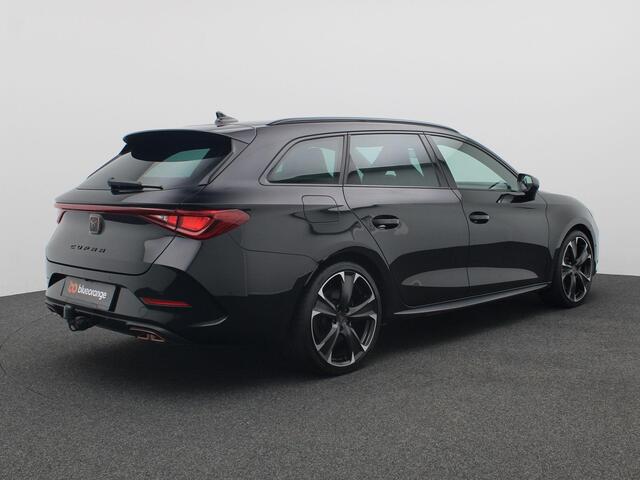 Cupra Leon Sportstourer 1.4 e-Hybrid VZ Performance 245PK DSG SOH 97,6%, Trekhaak, Achteruitrijcamera, Adaptieve Cruise Control, Keyless, 19" LM Velgen, Side Assist, Stoel-Stuurverwarming, Voorruitverwarming