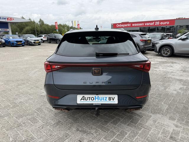 Cupra Leon Sportstourer 1.4 e-Hybrid Essential Achteruitrijcamera Stoelverwarming Trekhaak 18 Inch