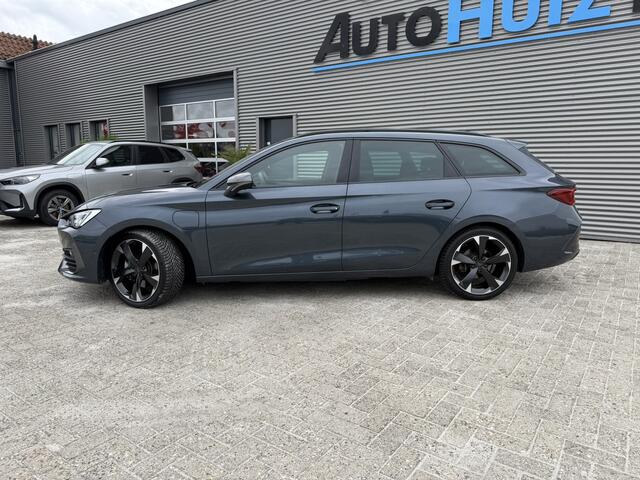 Cupra Leon Sportstourer 1.4 e-Hybrid Essential Achteruitrijcamera Stoelverwarming Trekhaak 18 Inch