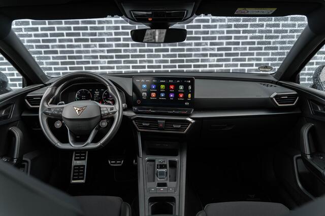 Cupra Leon Sportstourer 1.4 e-Hybrid VZ Copper Edition | Plug-in Hybrid (PHEV) | Panoramadak | Matrix-LED Koplampen | Achteruitrijcamera | Keyless Entry | Elektrische Achterklep | Elektrisch Verstelbare Bestuurdersstoel | Navigatie | Apple Carplay | Android AutoLichtmetalen Velgen 19 inch – foto 3