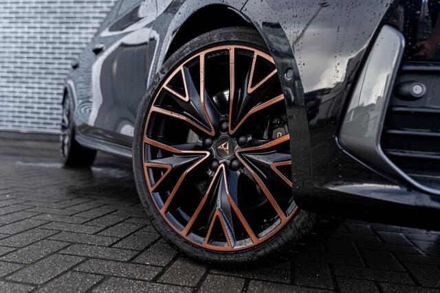 Cupra Leon Sportstourer 1.4 e-Hybrid VZ Copper Edition | Plug-in Hybrid (PHEV) | Panoramadak | Matrix-LED Koplampen | Achteruitrijcamera | Keyless Entry | Elektrische Achterklep | Elektrisch Verstelbare Bestuurdersstoel | Navigatie | Apple Carplay | Android AutoLichtmetalen Velgen 19 inch – foto 8