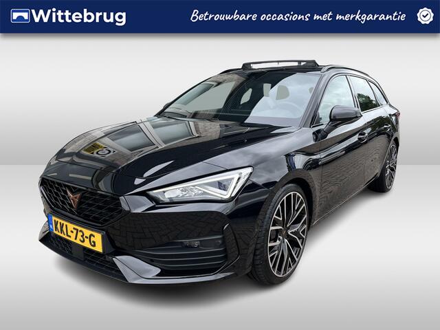 Cupra Leon Sportstourer 2.0 TSI VZ 4Drive Performance / AUTOMAAT/ 310 PK/ PANO/ BREMBO/ TREKHAAK/ FULL LINK/ PARK.SENSOR.V+A/ CAMERA/ ACC/ DCC/ STUUR+STOELVERWARM./ MEMORY SEAT/ ELEK.ACHTERKLEP/ KEYLESS/ DIGITAL DASH/ NAVI/ DAB/ CLIMA/ LED/ 19''
