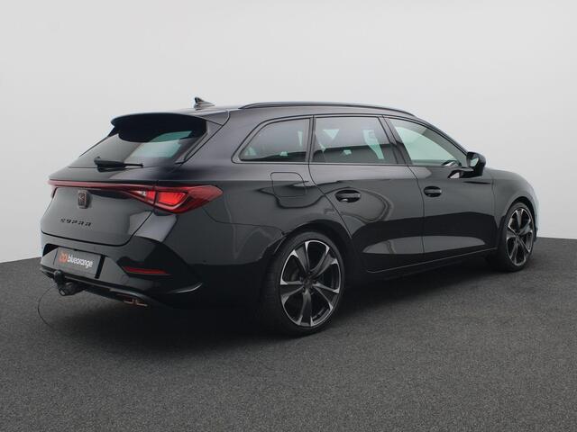 Cupra Leon Sportstourer 1.4 e-Hybrid VZ Performance 245PK DSG Trekhaak, Side Assist, Keyless, 19" LM Velgen, Stoel-Stuurverwarming, Achteruitrijcamera, Elektr. Achterklep