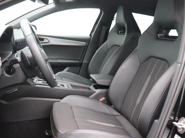 Cupra Leon Sportstourer 1.4 e-Hybrid VZ Performance 245PK DSG Trekhaak, Side Assist, Keyless, 19" LM Velgen, Stoel-Stuurverwarming, Achteruitrijcamera, Elektr. Achterklep