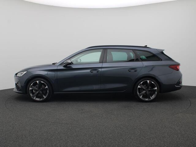 Cupra Leon Sportstourer 1.4 e-Hybrid Business 204PK DSG SOH 95,47%, Trekhaak, Achteruitrijcamera, Side Assist, Keyless, 18" LM Velgen, Elektr. Achterklep, Stoel-Stuurverwarming