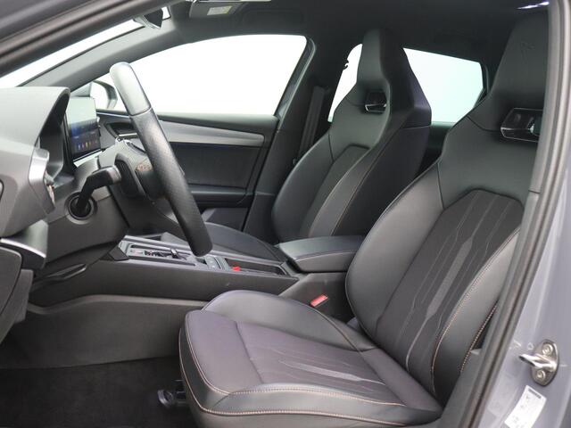 Cupra Leon Sportstourer 1.4 e-Hybrid VZ Performance 245PK DSG Elektr. Achterklep, Achteruitrijcamera, Stoel-stuurverwarming, 19" LM Velgen, Keyless, Navi