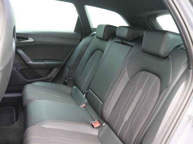 Cupra Leon Sportstourer 1.4 e-Hybrid VZ Performance 245PK DSG Elektr. Achterklep, Achteruitrijcamera, Stoel-stuurverwarming, 19" LM Velgen, Keyless, Navi