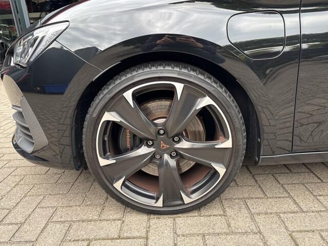 Cupra Leon Sportstourer 1.4 TSI VZ e-HYBRID ZWENK.TREKHAAK/ACC/STUUR+STOELVERW/FULL-LINK/NAVI