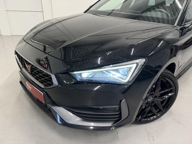 Cupra Leon Sportstourer 1.4 e-Hybrid VZ 245PK BLACK EDIT. LED/19"BLACK/ACC/CARPLAY/DRIVE ADAPTIVE-ONDERSTEL/KEYLESS/SFEER/CAMERA/LEER-STOF SP.STOEL/STOEL+STUURVERW/PRIVACY/ELECTR.A.KLEP/DONKERE-HEMEL/VOLLEDIG CUPRA DEALER HISTORIE – foto 2