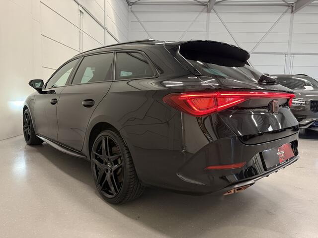 Cupra Leon Sportstourer 1.4 e-Hybrid VZ 245PK BLACK EDIT. LED/19"BLACK/ACC/CARPLAY/DRIVE ADAPTIVE-ONDERSTEL/KEYLESS/SFEER/CAMERA/LEER-STOF SP.STOEL/STOEL+STUURVERW/PRIVACY/ELECTR.A.KLEP/DONKERE-HEMEL/VOLLEDIG CUPRA DEALER HISTORIE – foto 8