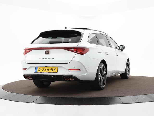 Cupra Leon Sportstourer 1.4 245pk DSG e-Hybrid VZ Adrenaline · Panoramadak · Camera · Keyless · Stuur- & Stoelverwarming · Parkeer assistent · Elek. Bestuurdersstoel + Geheugen · – foto 2