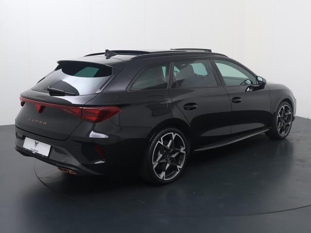 Cupra Leon Sportstourer 1.5 TSI e-Hybrid VZ Performance | 272 PK | SoH 97% | Adaptive Cruise Control | Achteruitrijcamera | Panoramadak | Sennheiser Audio | Keyless Entry | Climate control | LED verlichting | Draadloze telefoonlader | Elektrische achterklep | Sfeerverlichting | Stuur- & Stoelverwarming | Parkeersensoren | Apple Carplay / Android Auto | – foto 5
