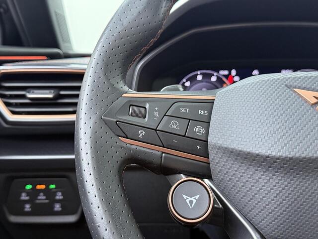 Cupra Leon Sportstourer 1.5 TSI e-Hybrid VZ Performance | 272 PK | SoH 97% | Adaptive Cruise Control | Achteruitrijcamera | Panoramadak | Sennheiser Audio | Keyless Entry | Climate control | LED verlichting | Draadloze telefoonlader | Elektrische achterklep | Sfeerverlichting | Stuur- & Stoelverwarming | Parkeersensoren | Apple Carplay / Android Auto | – foto 7
