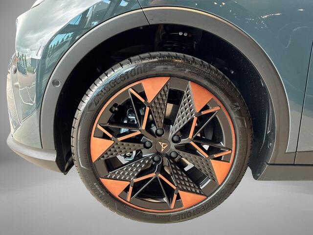 Cupra Raval Performance First Edition 56 kWh 211PK l Sennheizer Audio l Led Matrrix l Top View Camera