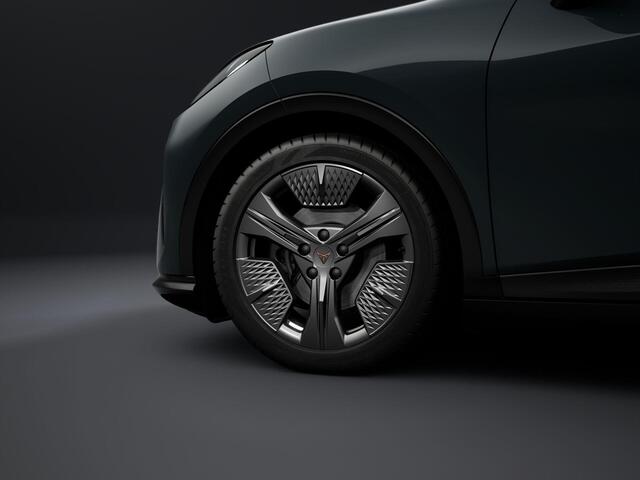 Cupra Raval Essential 39 kWh 115 PK l Parkeersensoren l 18" Defier l Carplay & Android auto