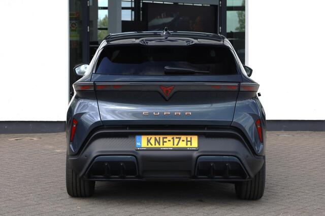 Cupra Raval Business First Edition 56 kWh 211PK / 155kW, Apple Carplay & Android Auto, automatisch grootlichtassistent, verwarmbare voorstoelen, verwarmbaar multifunctioneel lederen stuurwiel, achteruitrijcamera (Rear View), parkeersensoren voor en achter (PDC), elektrisch verstelbare bestuurdersstoel met geheugen, elektrisch verstel-, verwarm- en inklapbare buitenspiegels, rijprofielen (Driving Profiles), keyless go & entry, DAB+ etc.