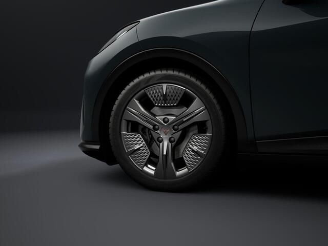 Cupra Raval Essential 39 kWh 135PK | Adaptive cruise Control | Side Assist | Climate Control | Keyless Go | Parkeersensoren Achter