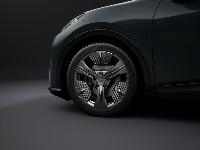 Cupra Raval Business 39 kWh 135PK | Adaptive cruise Control | Side Assist | Climate Control | Keyless Entry | Camera Achter | Stoel & Stuurverwarming |
