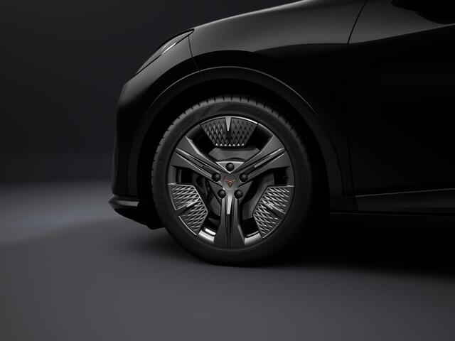 Cupra Raval Business 56 kWh 211PK | Adaptive cruise Control | Side Assist | Climate Control | Keyless Entry | Camera Achter | Stoel & Stuurverwarming |