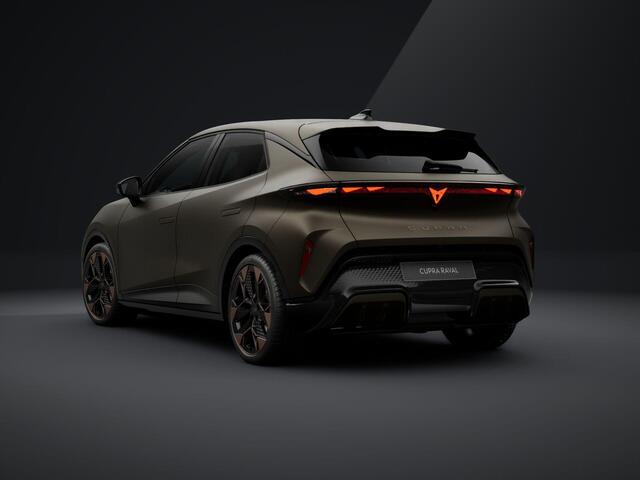 Cupra Raval Performance 56 kWh 211PK | 360 Camera | Elektrisch Verstelbare Stoelen | Verwarmbaar Stuurwiel & stoelen | Adaptieve Cruise Control | Keyless Entry | 19 Inch LM |