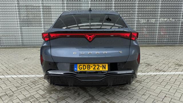 Cupra Tavascan Adrenaline 82 kWh / 360 graden camera / Panoramadak / Verwarmbare voorstoelen