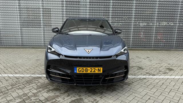 Cupra Tavascan Adrenaline 82 kWh / 360 graden camera / Panoramadak / Verwarmbare voorstoelen