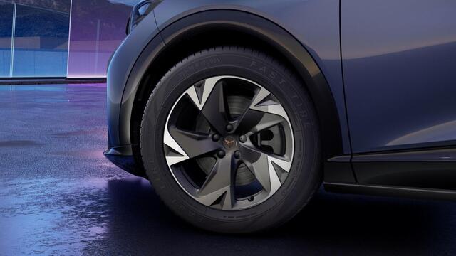 Cupra Tavascan 77kWh Elektromotor 286 1AT Essential | Achteruitrijcamera | Digitaal instrumentenpaneel (Virtual Cockpit) | Parkeersensoren achter & voor