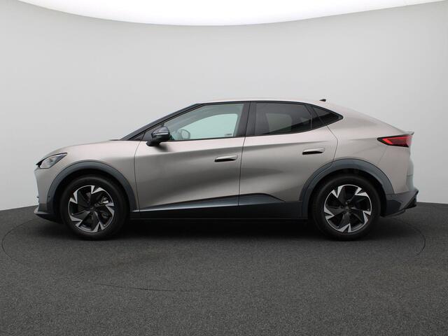 Cupra Tavascan Business 82 kWh 286PK Warmtepomp, Matrix-LED, Keyless, Achteruitrijcamera, Alarm, Virtual Pedal, Side Assist, Travel Assist, Stoel- en Stuurwielverwarming, 19" LM Velgen