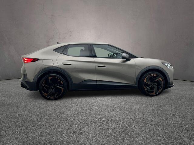 Cupra Tavascan Adrenaline 286pk Automaat Panoramadak, Adaptive cruise control, 360 camera, Achteruitrijcamera, LED matrix koplampen, Elektrische achterklep, Stuurwiel verwarmd