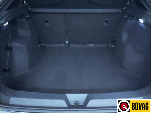 Cupra Tavascan Business 82 kWh | 19"lmv | Navigatie | Adaptieve Cruise, Automatisch groot licht | PDC achter | Camera | Automatisch inparkeren, Sfeeerverlichting