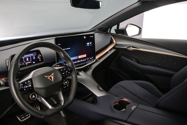 Cupra Tavascan VZ Adrenaline 340pk Automaat Warmtepomp, Panoramadak, Sennheiser, Adaptive cruise control, 360 camera, Elektrische achterklep, Achteruitrijcamera