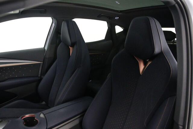 Cupra Tavascan VZ Adrenaline 340pk Automaat Warmtepomp, Adaptive cruise control, 360 camera, Sennheiser audio, Panoramadak, Elektrische achterklep, Achteruitrijcamera