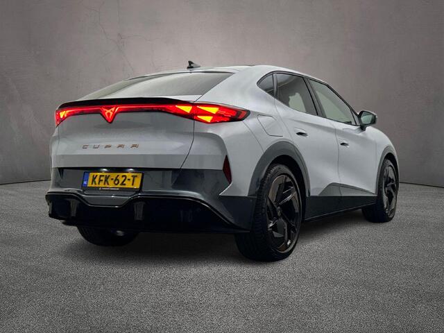 Cupra Tavascan Adrenaline 82 kWh 286pk Automaat, Adaptive cruise control, Panoramadak, Stoelverwarming, Stuurverwarming, 360 camera, Led matrix koplampen, Head up display, Navigatie, Elektrische achterklep
