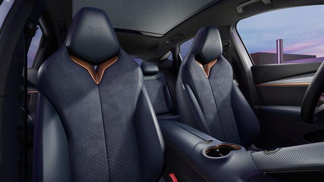 Cupra Tavascan 77kWh Elektromotor 286 1AT Adrenaline | Digitaal instrumentenpaneel (Virtual Cockpit) | Head-up Display met 'Augmented Reality' | Multifunctioneel verwarmbaar stuurwiel met start- & CUPRA-knop