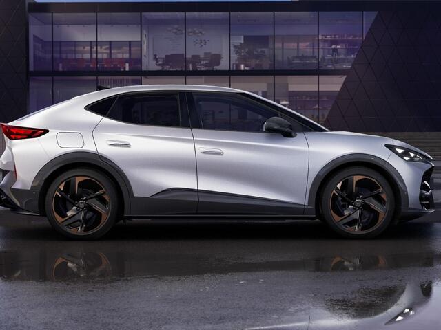 Cupra Tavascan 77kWh Elektromotor 286 1AT Adrenaline | Digitaal instrumentenpaneel (Virtual Cockpit) | Head-up Display met 'Augmented Reality' | Multifunctioneel verwarmbaar stuurwiel met start- & CUPRA-knop