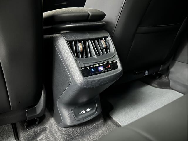 Cupra Tavascan 286pk 77 kWh Aero-pack | Nieuw! | Winter-Pack | Warmtepomp | Verlengde Fabrieksgarantie | 7x Op Voorraad | Adaptive Cruise Control | 3-Zone Clima | Verwarmde Voorruit | Keyless-Entry | Sfeerverlichting | Stoelverwarming | Carplay | Stuurverwarming | Getint Glas | 19 inch | Lane-Assist | Camera | Draadloos Laden |