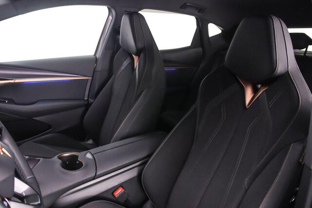 Cupra Tavascan Business 82 kWh 286pk Automaat, Warmtepomp, Stoelverwarming, Stuurverwarming, Adaptive cruise control, Navigatie, App-connect, LED koplampen, Dodehoeksensoren, Elektrische achterklep, Voorruit verwarmd