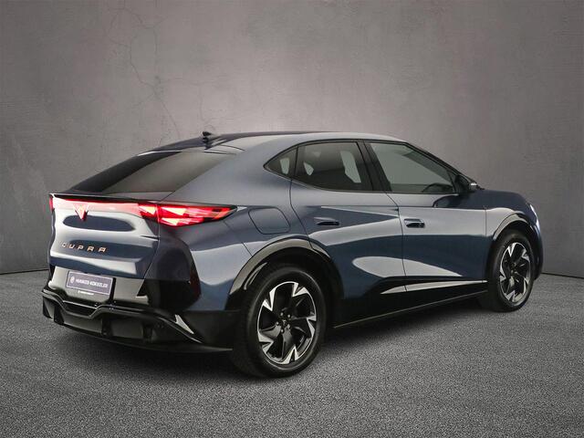 Cupra Tavascan Business 82 kWh 286pk Automaat, Warmtepomp, Adaptive cruise control, Stoelverwarming, Stuurverwarming, Achteruitrijcamera, Navigatie, App-connect, LED koplampen, Dodehoeksensoren, Parkeersensoren
