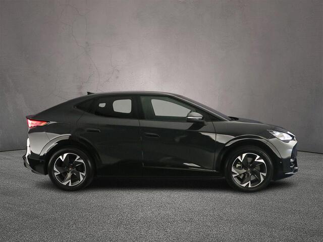 Cupra Tavascan Essential 82 kWh 286pk Automaat Warmtepomp, Adaptive cruise control, Achteruitrijcamera, Navigatie, LED koplampen, Elektrische achterklep, Stoelverwarming