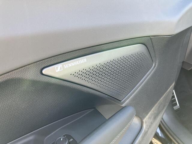 Cupra Terramar VZ 1.5 TSI e-Hybrid 272pk DSG America s CUP · Matrix LED · Head-Up Display · Sennheiser Sound · Camera · Inklap. Trekhaak · Stuur- & Stoelverwarming · Keyless · Garantie t/m 01-03-2027 of 100.000km