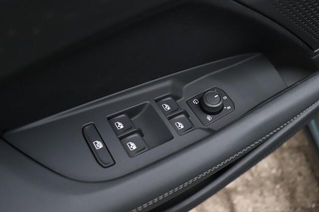 Cupra Terramar 1.5 TSI 272pk e-Hybrid VZ America's CUP | Panoramadak | SennHeiser Audio | Trekhaak | Elektrisch verstelbare Voorstoelen |