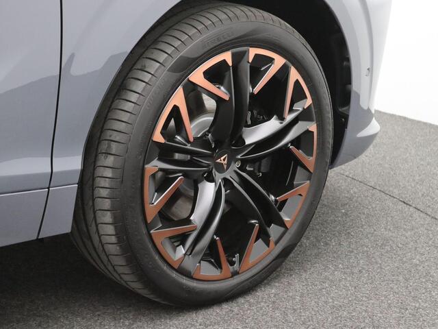 Cupra Terramar 1.5 TSI e-Hybrid VZ Performance 272PK DSG matrix led, Leder, trekhaak, Sennheiser audio, 360gr. camera, head-up display, alarm, schuif-kanteldak, winterpakket, adaptive cruise met travel assist, side assist, virtual pedal, keyless, 20" lichtmetaal