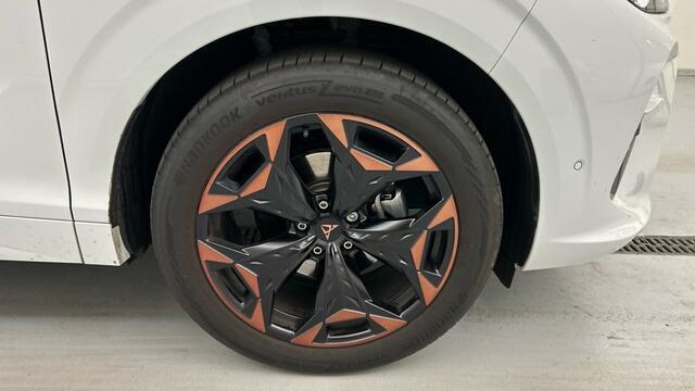 Cupra Terramar 1.5 TSI e-Hybrid Business