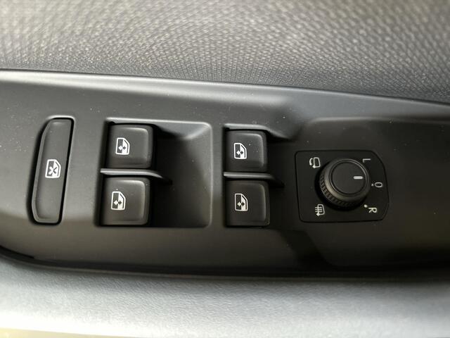 Cupra Terramar 1.5 TSI 150pk DSG Business · Panoramadak · Camera · Keyless · Apple/Android Car Play · Elek. Trekhaak · Elek. Achterklep · 18'' Inch · Garantie t/m 17-06-2027