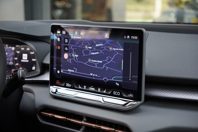 Cupra Terramar 1.5TSI/272pk e-Hybrid VZ Performance|2024|Trekhaak|Matrix LED|20"LMV|Head-up|Sennheiser|El.stoel+Memory|PDC+360Camera|Keyless|Blindspot|LaneAssist