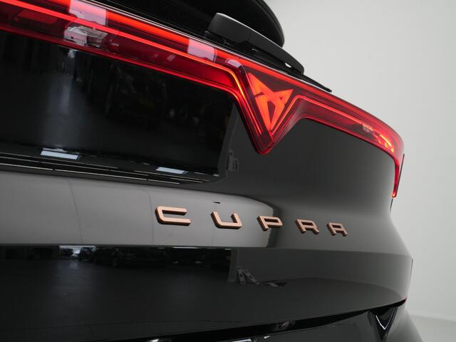 Cupra Terramar 1.5 TSI e-Hybrid 272pk VZ Performance Panorama Memory 360 Camera Stuurverwarming *Trekhaak niet mogelijk*