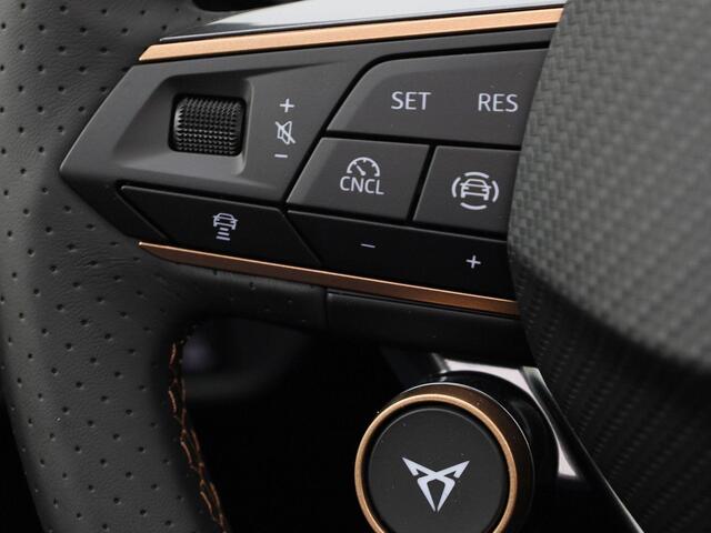 Cupra Terramar 1.5 TSIe-Hybrid 200kW/272PK VZ Performance · Panoramadak · Trekhaak · Camera + Parkeersensoren · Garantie tot juni 2027