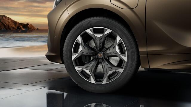 Cupra Terramar 1.5 TSI e-Hybrid 204 6DSG Business | 360 graden camera | Achteruitrijcamera | Draadloze Apple CarPlay(TM), Android Auto(TM)