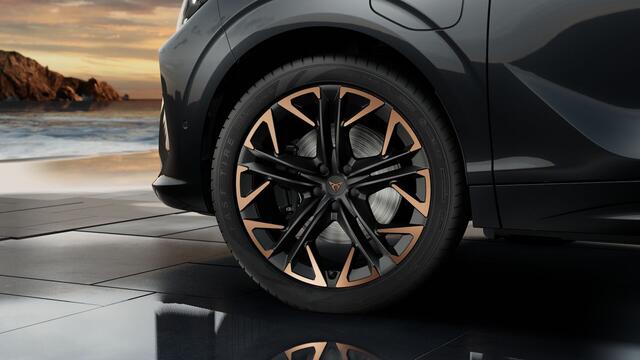 Cupra Terramar 1.5 TSI e-Hybrid 272 6DSG VZ Performance | 360 graden camera | Achteruitrijcamera | Draadloze Apple CarPlay(TM), Android Auto(TM)